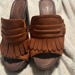 Nature Breeze suede platform clog